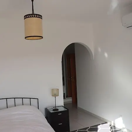 Stunning With Private Pool & View, Near Beach